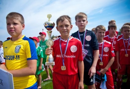 В Волгограде вручили «Кожаный мяч» и наметили пути развития детского спорта 