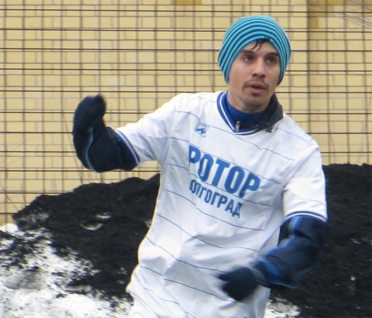 Илья Ионов вновь играет в футболке «Ротора»