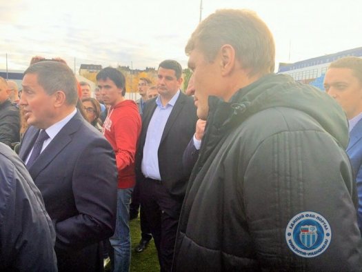 Бочаров передал «Ротору» новый автобус и утвердил переход Веретенникова