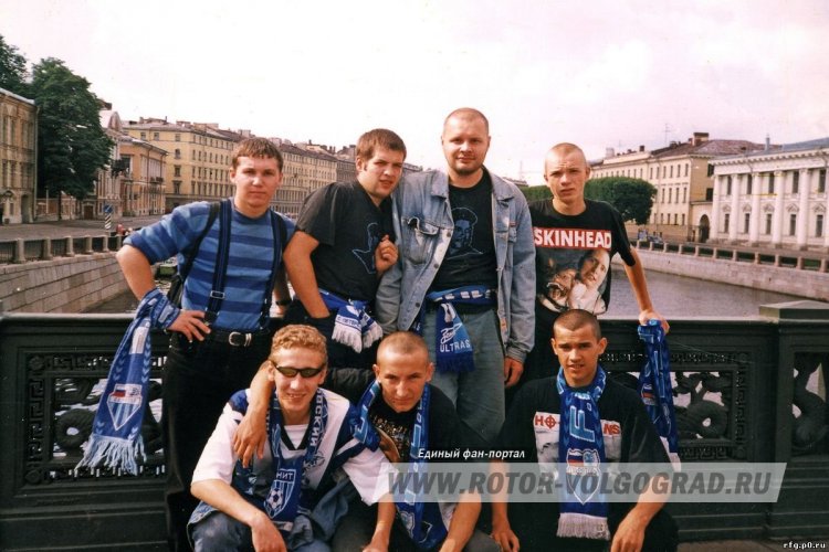 http://rotor-volgograd.ru/zp/cache/90-e-gody/1998-piter_w750_wm_White1.jpg