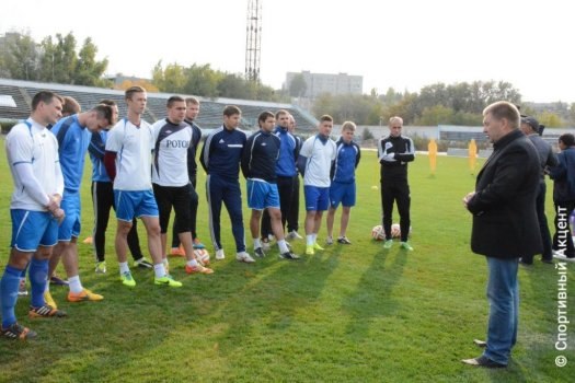Александр Глинянов поздравил «Ротор-Волгоград» с возвращением на профессиональный уровень.